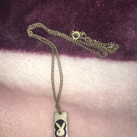 VINTAGE PLAYBOY TAG NECKLACE - Picture 2 of 6